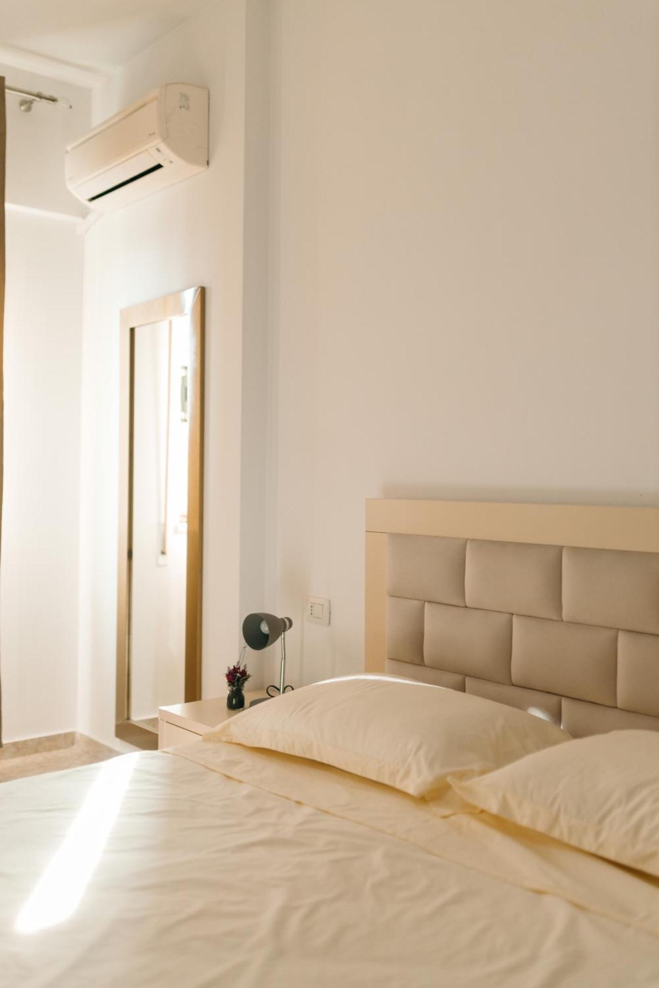 Rs Place 1-Bedroom Apartment Tirana Exteriör bild